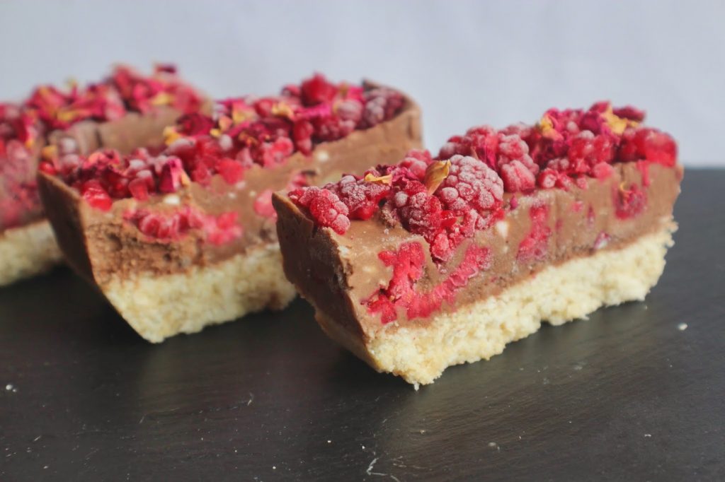 Raspberry & Chocolate Jollyum Cheesecake Bars – Indulging Innocently ...