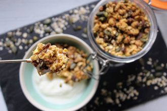 Date & Pumpkin Seed Granola – Indulging Innocently Recipes by @SpamellaB